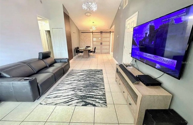 Charming 2-bedroom house in enchanting Casselberry with AC