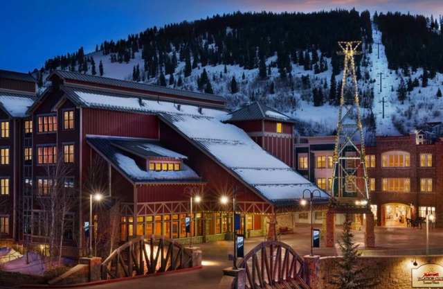 Charming 2-bedroom Villa in Park City with fitness room, WiFi- Prime location