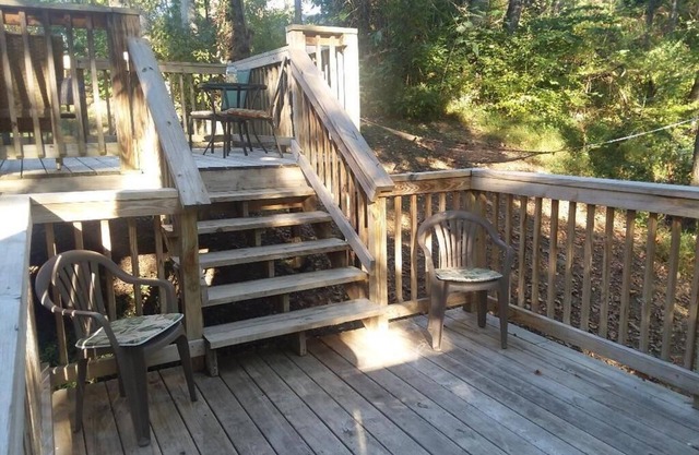 Charming 3/3 Chalet IN Gatlinburg! ~ Walk To Town! ~ King Beds! ~ Dog-Friendly!