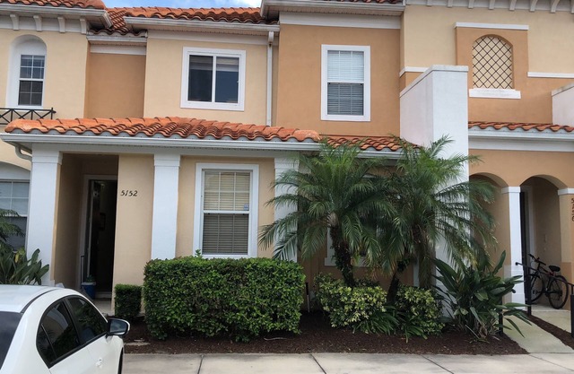Charming 3-bedroom chalet with WiFi and AC in Kissimmee
