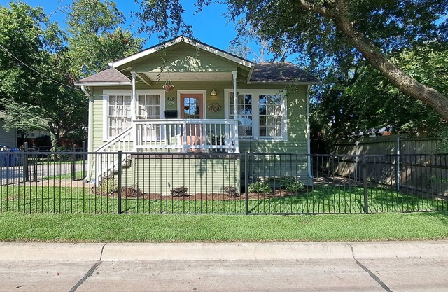 Charming 3-bedroom cottage in McKinney with A/C three blocks from the square.