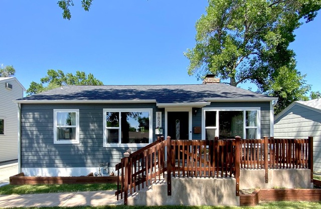 Charming 3 bedroom home near downtown and hospitals