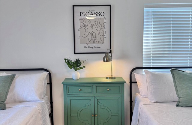 Charming 3-bedroom house in enchanting Ocala with WiFi, AC