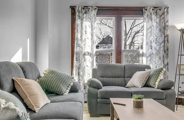 Charming 3-Bedroom in South Buffalo