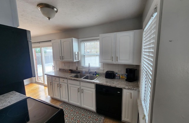 Charming 3-bedroom house with WiFi, AC in enjoyable Indianapolis