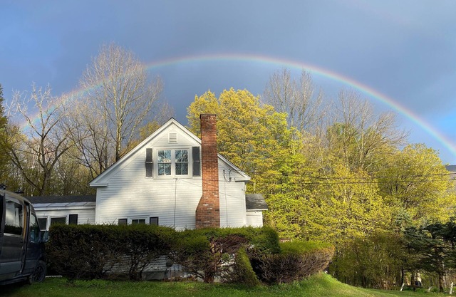 Charming 3-bedroom Vermont house with outdoor Sauna and Mountain Views