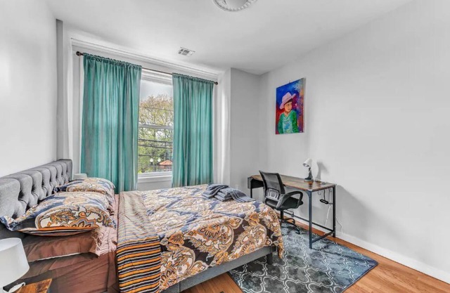 Charming 3BHK - 15 mins bus ride to Time Sq., NYC