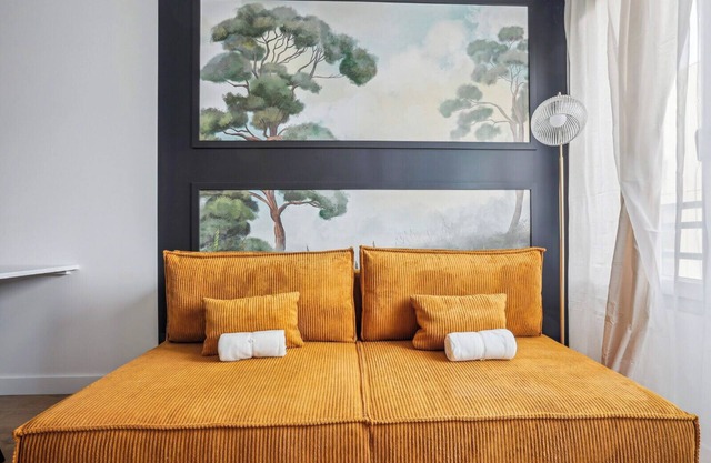 Charming 6-Person Pied-à-Terre in Cuire