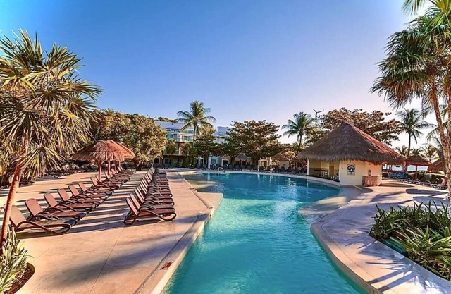 Charming Beachfront Eco Resort Playa del Carmen - All-Inclusive is mandatory