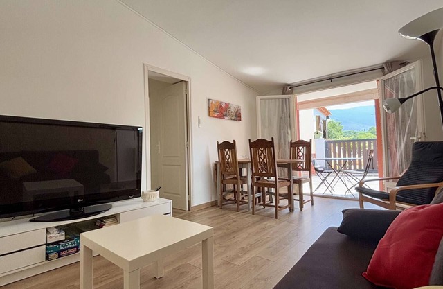 Charming Catalan House in Sorède - Sleeps 4