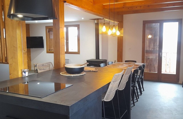 *Charming Chalet · Peaceful · Terrace · Hammam Access*