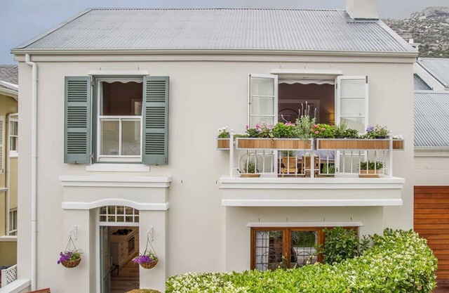 Charming Coastal Townhouse at The Majestic