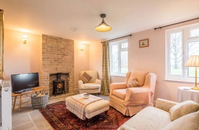 Charming & Cosy - Whooper Cottage