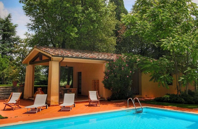 Charming Cottage in Sinalunga