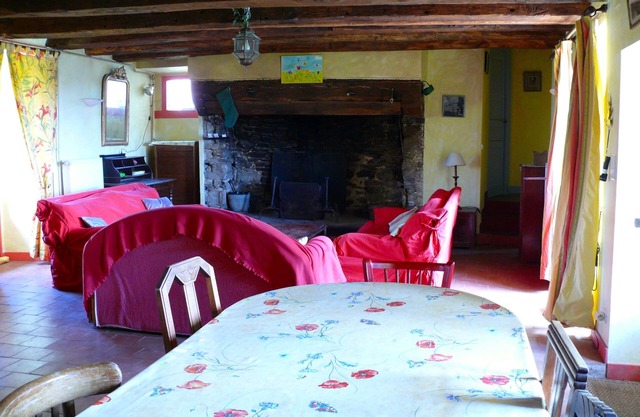 Charming cottage large capacity spacious and comfortable large south facing garden