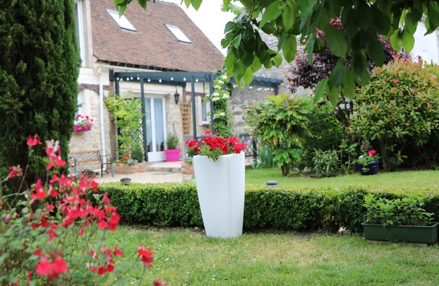 Charming cottage near Fontainebleau, near rock climbing and hiking sites