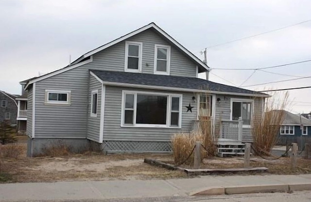 Charming Cottage/Ocean View/Steps from Sand/Close to U.R.I.