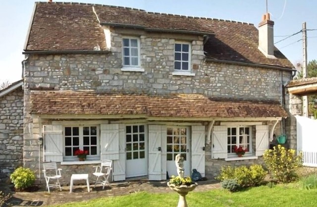 Charming country house with garden near Fontainebleau