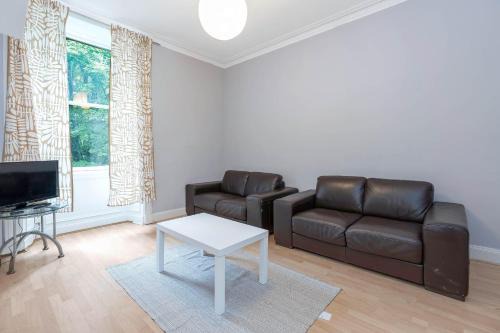 Charming Edinburgh Apartment KEYWORKS CONTRACTERS BUSINESS TRAVELLERS ECT ECT