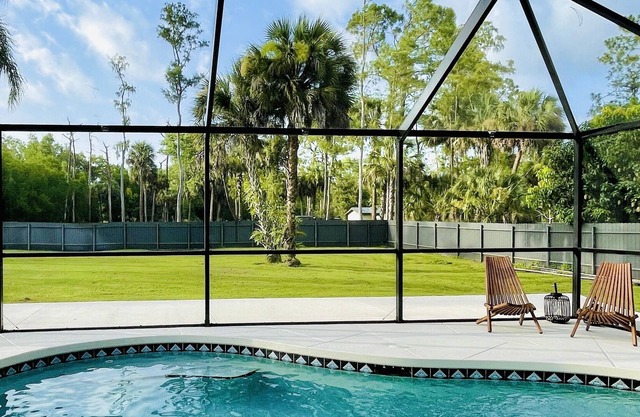 Charming Family Pool Villa -minutes from the beach