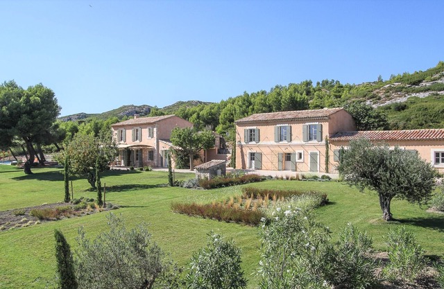 Charming Houses 1468