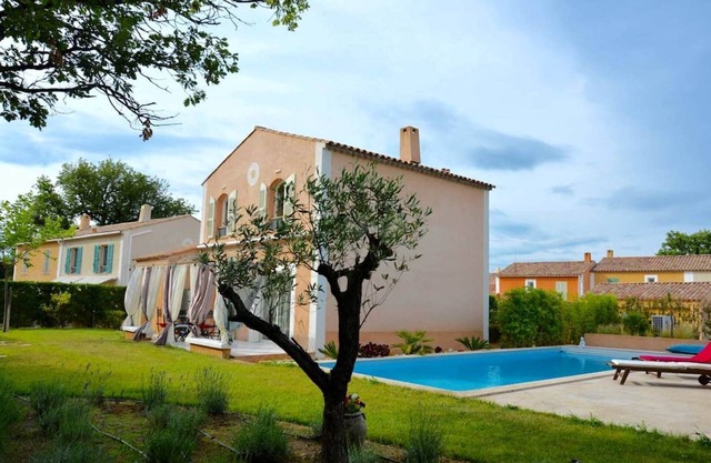 Charming family villa with pool on the Côte d'Azure