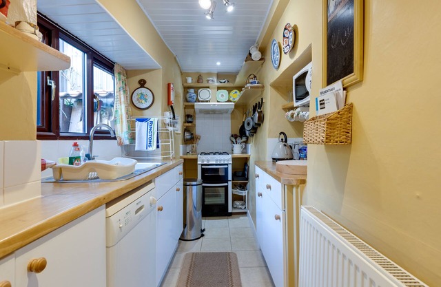 Charming Historical Cottage in Scarborough