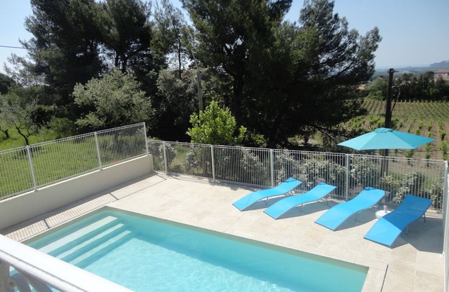 Charming house in the heart of the olive trees in Châteauneuf-du-Pape