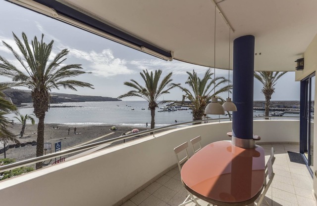 Charming Holiday Apartment “Merlín 1.1” in Playa de San Juan with Sea View, Terrace & WiFi