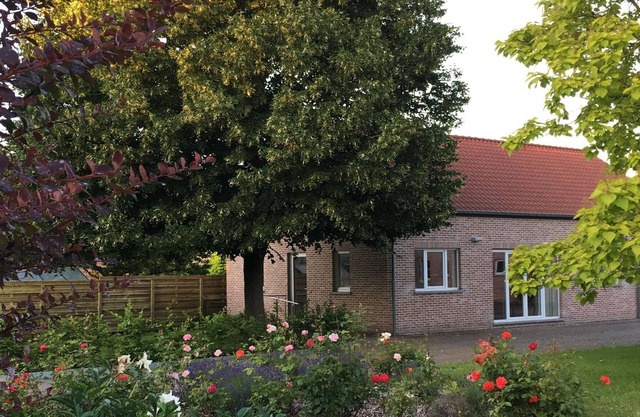 Charming holiday home in Bassenge with garage