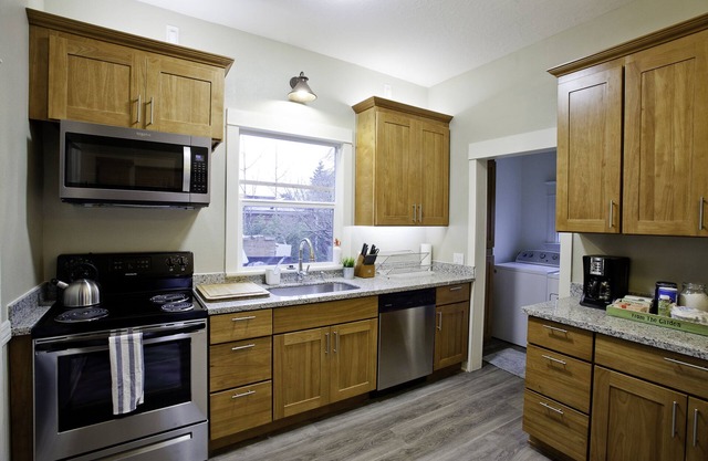 Charming Home in Alberta Arts District - Walkable and Close to Downtown