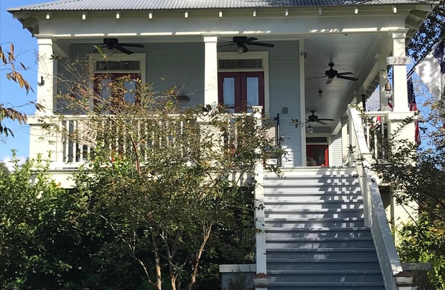 Charming Home with gulf breezes and views from porches