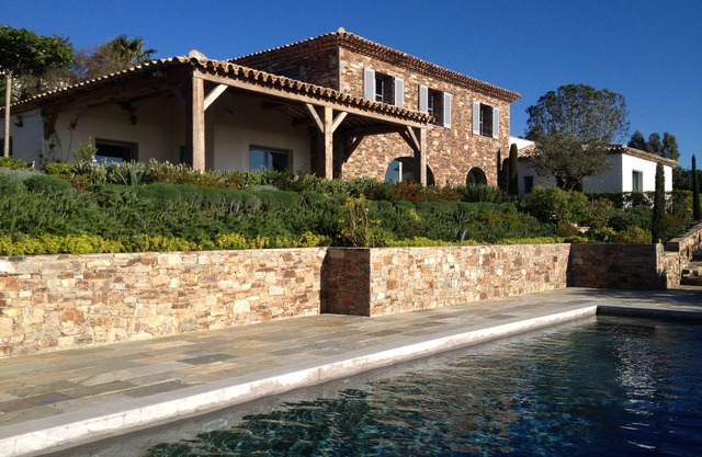 Charming house, 180° sea view, heated swimming pool