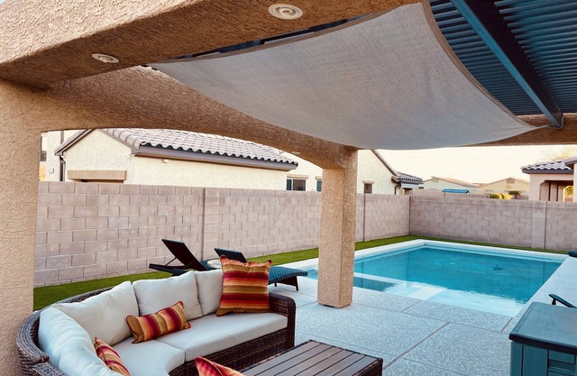 Charming house with saltwater pool and hot tub