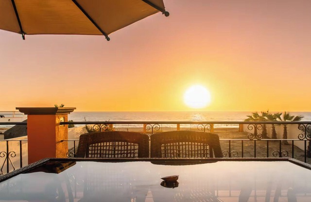 Charming Ocean Front 3-bedroom Villa with WiFi, AC near enjoyable Cerritos Beach