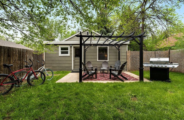 Charming Old Town Bungalow W/Free Cruiser Bikes
