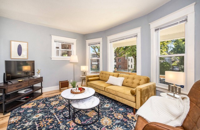 Charming Pet-Friendly 3-BR Home, Backyard, Firepit, A/C, Centrally Located