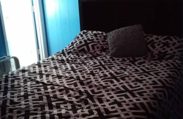 Charming private room with a private bathroom and WiFi, AC in Murfreesboro