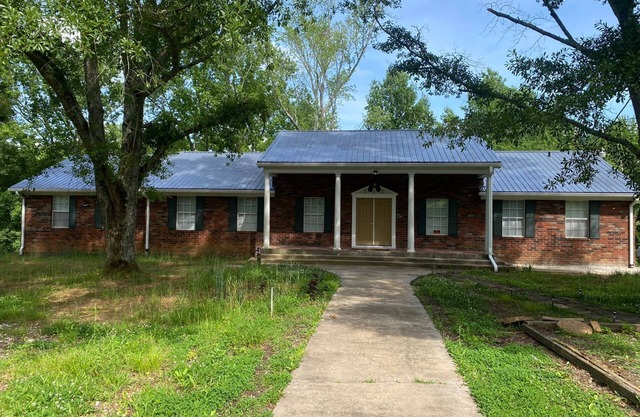 Charming private studio in cool Benton with AC, SmartTv and WiFi