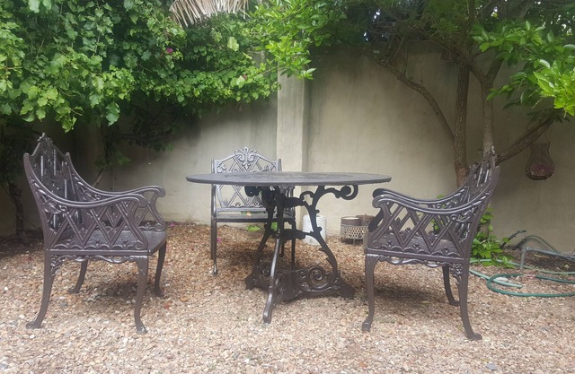Charming, quaint garden-flatlet