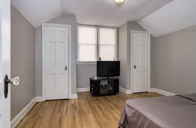 Charming, recently renovated bungalow in historical Cascade