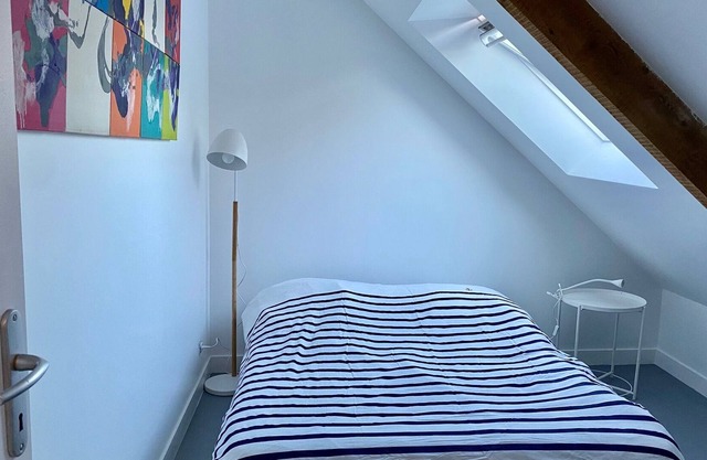 Charming renovated fisherman's house 50 m from a beautiful south-facing beach