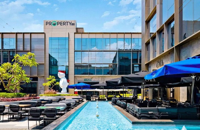 Charming Rooftop Studio with Garden Views and Modern Amenities