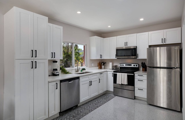 Charming Sanibel Retreat 2BR, Pet Friendly