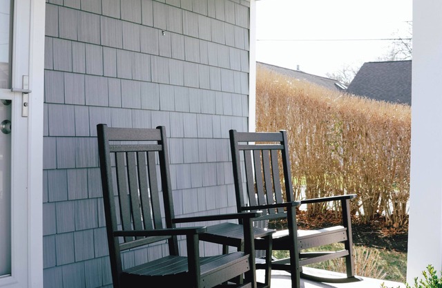 Charming Scarborough Beach, Narragansett 3-bedroom home getaway