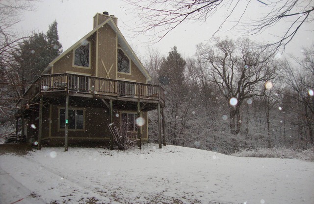 Charming Ski Chalet Minutes From Okemo Mountain!