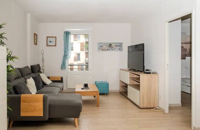 Charming spacious T4 apartment, Heart of Marianne