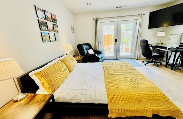Charming suite house with private entry
