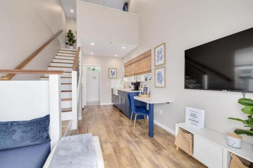 Charming Tiny Home w/Pool in Downtown Dunedin