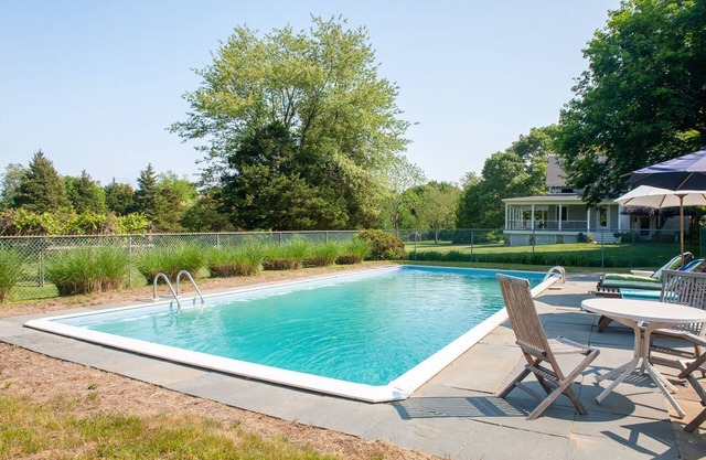 Charming Victorian Farmhouse, Inground Pool